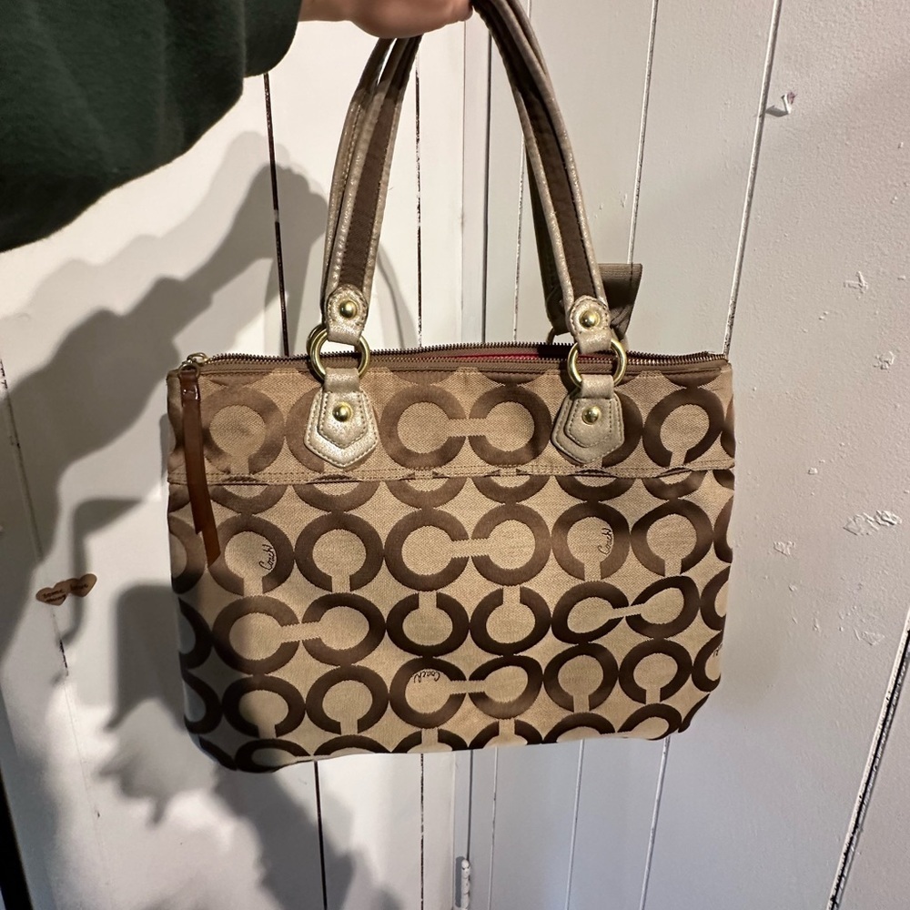 Vintage Coach Brown and Tan Shoulder Bag - Picture 3 of 3